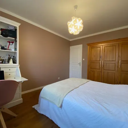 Sous Les Chenes De - Detente Et Teletravail *